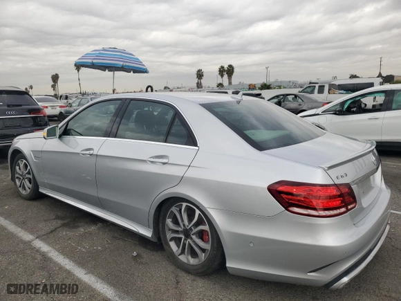 2015 Mercedes-Benz E-Class E 63 AMG S-Model with VIN WDDHF7GB5FB092842, listed as a Copart auction lot 84886164 with 77,437 mi miles and Salvage Title. Bid and sale history available at carsss.com. Image 2.
