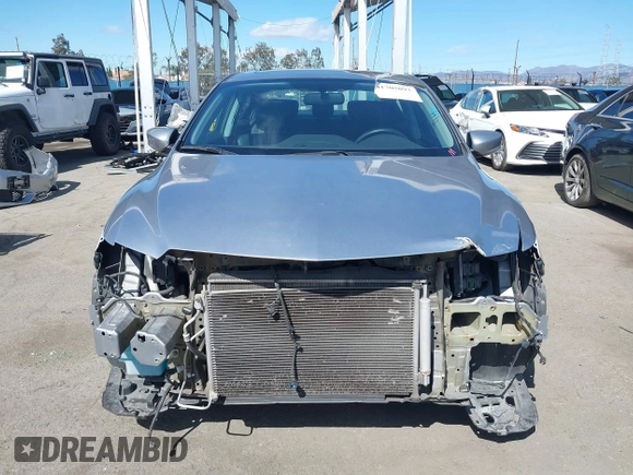 2017 Acura ILX with VIN 19UDE2F32HA002193, listed as a IAAI auction lot 41705093 with 92,811 mi miles. Bid and sale history available at carsss.com. Image 13.