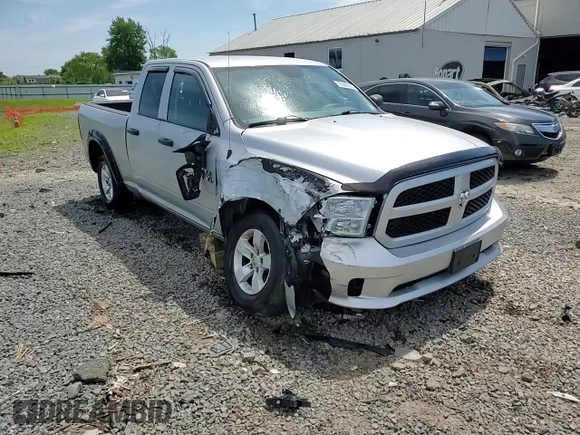 2016 Ram 1500 Express z VIN 1C6RR7FG1GS353539, wystawiony jako Copart lot #55940265 z przebiegiem 130 268 mil mil oraz Szkoda całkowita • Salvage title. Historia ofert i sprzedaży dostępna na DreamBid. Obrazek 14.