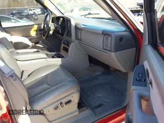 2003 Chevrolet Silverado 1500 with VIN 2GCEK19T631215989, listed as a IAAI auction lot 41633803 with 178,354 mi miles. Bid and sale history available at carsss.com. Image 5.