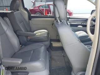 2012 Volkswagen Routan SE z VIN 2C4RVABG5CR127653, wystawiony jako IAAI lot #42090635 z przebiegiem 205 293 mil mil oraz . Historia ofert i sprzedaży dostępna na DreamBid. Obrazek 8.