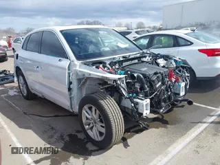 2024 Audi Q5 S line Premium z VIN WA1GAAFY4R2014543, wystawiony jako IAAI lot #41704011 z przebiegiem 10 826 mil mil oraz . Historia ofert i sprzedaży dostępna na DreamBid. Obrazek 1.
