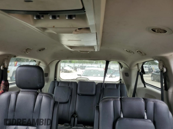 2014 Chrysler Town & Country Touring with VIN 2C4RC1BG0ER382137, listed as a Copart auction lot 55882215 with 197,443 mi miles and Clean Title. Bid and sale history available at DreamBid. Image 10.