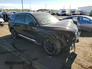 2022 Lincoln Aviator Reserve z VIN 5LM5J7XC9NGL11154, wystawiony jako Copart lot #75211154 z przebiegiem 31 869 mil mil oraz Szkoda całkowita • Salvage title. Historia ofert i sprzedaży dostępna na DreamBid. Obrazek 4.