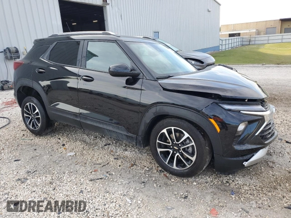 2025 Chevrolet TrailBlazer LT with VIN KL79MPSL7SB061636, listed as a Copart auction lot 50402925 with 13,957 mi miles and Salvage Title. Bid and sale history available at DreamBid. Image 4.