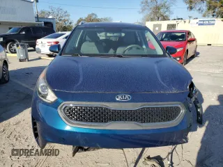 2017 Kia Niro FE with VIN KNDCB3LC3H5055071, listed as a Copart auction lot 85649084 with 0 mi miles and Salvage Title. Bid and sale history available at carsss.com. Image 5.