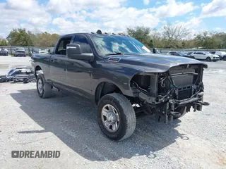 2023 Ram 2500 Tradesman z VIN 3C6UR5CJ9PG503984, wystawiony jako IAAI lot #41855474 z przebiegiem 47 131 mil mil oraz . Historia ofert i sprzedaży dostępna na DreamBid. Obrazek 1.