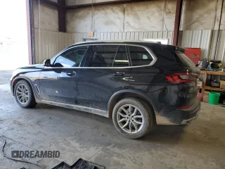 2021 BMW X5 xDrive40i with VIN 5UXCR6C01M9F08658, listed as a Copart auction lot 49910884 with 0 mi miles and Salvage Title. Bid and sale history available at carsss.com. Image 2.