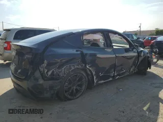 2024 Tesla Model Y z VIN 7SAYGDED7RF162680, wystawiony jako Copart lot #61991495 z przebiegiem Nie podano mil oraz Czysty tytuł • Clean title. Historia ofert i sprzedaży dostępna na DreamBid. Obrazek 3.