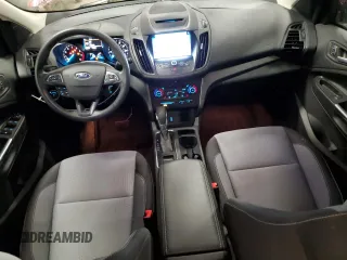 2018 Ford Escape SE z VIN 1FMCU9GD6JUB41465, wystawiony jako Copart lot #51332725 z przebiegiem 170 510 mil mil oraz Czysty tytuł • Clean title. Historia ofert i sprzedaży dostępna na DreamBid. Obrazek 8.