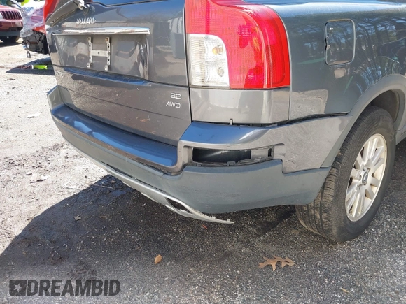 2008 Volvo XC90 I6 with VIN YV4CZ982981477753, listed as a IAAI auction lot 41848025 with 202,469 mi miles. Bid and sale history available at carsss.com. Image 6.