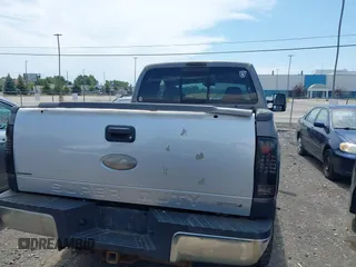 2008 Ford F-250 XL z VIN 1FTSX21R08EC85973, wystawiony jako IAAI lot #42645742 z przebiegiem 191 801 mil mil oraz . Historia ofert i sprzedaży dostępna na DreamBid. Obrazek 16.