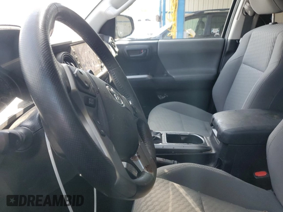 2022 Toyota Tacoma SR z VIN 3TMCZ5AN2NM470545, wystawiony jako Copart lot #58419285 z przebiegiem 57 599 mil mil oraz Szkoda całkowita • Salvage title. Historia ofert i sprzedaży dostępna na DreamBid. Obrazek 7.