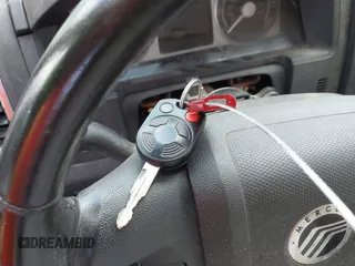 2009 Mercury Mariner Premier с VIN 4M2CU87G69KJ12140, выставлен на аукционе IAAI как лот 42579955 с пробегом Не указан миль и . История ставок и продаж доступна на DreamBid. Изображение 11.