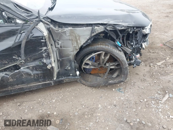 2022 BMW 5 Series M550i xDrive z VIN WBA13BK01NCH76521, wystawiony jako IAAI lot #41904437 z przebiegiem Nie podano mil oraz . Historia ofert i sprzedaży dostępna na DreamBid. Obrazek 19.