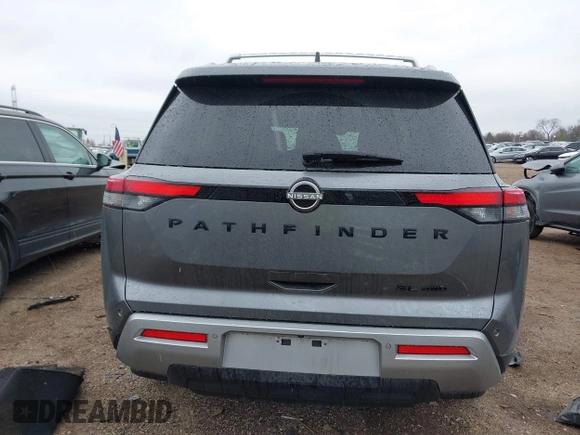2024 Nissan Pathfinder SL z VIN 5N1DR3CC8RC233291, wystawiony jako IAAI lot #42006096 z przebiegiem 21 839 mil mil oraz . Historia ofert i sprzedaży dostępna na DreamBid. Obrazek 17.