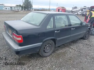 1996 Volvo S70 with VIN YV1LS5544T1300293, listed as a IAAI auction lot 41813564 with 187,746 mi miles. Bid and sale history available at carsss.com. Image 4.