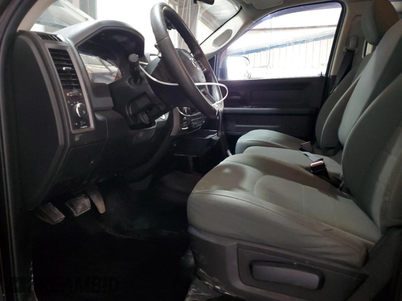 2016 Ram 1500 Express z VIN 3C6RR7KT3GG158889, wystawiony jako Copart lot #47772495 z przebiegiem 77 227 mil mil oraz Szkoda całkowita • Salvage title. Historia ofert i sprzedaży dostępna na DreamBid. Obrazek 7.