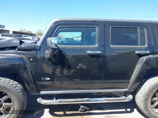 2006 Hummer H3 with VIN 5GTDN136768275733, listed as a IAAI auction lot 41841767 with 91,113 mi miles. Bid and sale history available at carsss.com. Image 14.