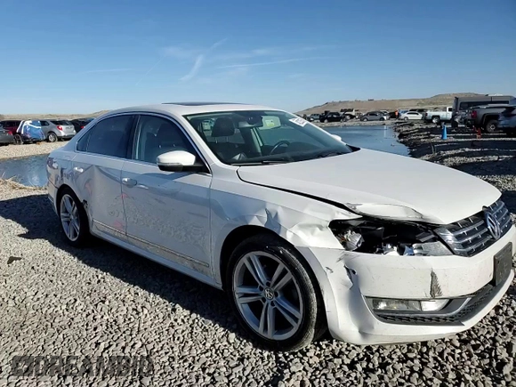 2014 Volkswagen Passat SEL Premium z VIN 1VWCN7A30EC100232, wystawiony jako Copart lot #48228355 z przebiegiem 127 832 mil mil oraz Szkoda całkowita • Salvage title. Historia ofert i sprzedaży dostępna na DreamBid. Obrazek 11.