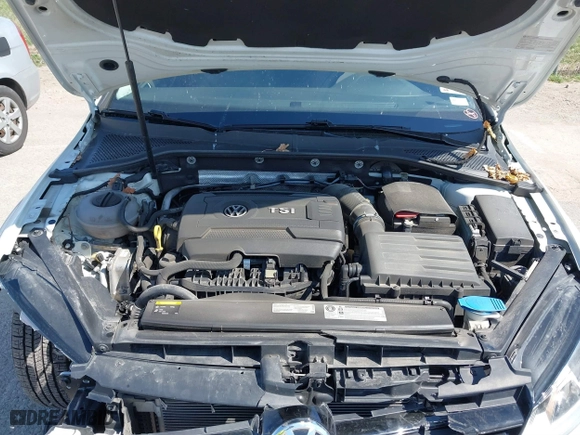 2015 Volkswagen Golf TSI SEL with VIN 3VW217AU9FM010318, listed as a IAAI auction lot 41895333 with 1 mi miles. Bid and sale history available at carsss.com. Image 10.
