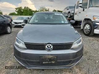 2011 Volkswagen Jetta SE with VIN 3VWDZ7AJ7BM318475, listed as a Copart auction lot 63148335 with 125,266 mi miles and Clean title. Bid and sale history available at DreamBid. Image 5.