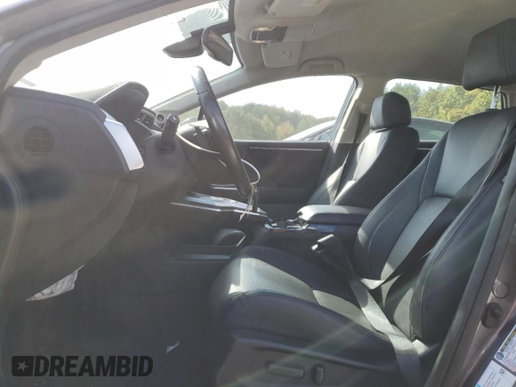 2018 Honda Clarity Plug-In Hybrid Touring with VIN JHMZC5F32JC011870, listed as a Copart auction lot 71242573 with 39,293 mi miles. Bid and sale history available at carsss.com. Image 7.