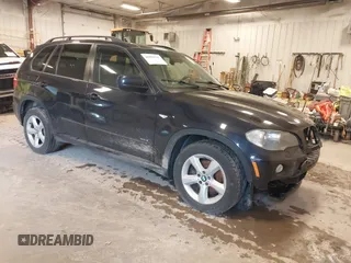 2008 BMW X5 3.0si z VIN 5UXFE43528L000990, wystawiony jako IAAI lot #41904741 z przebiegiem Nie podano mil oraz . Historia ofert i sprzedaży dostępna na DreamBid. Obrazek 1.