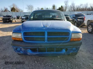 2001 Dodge Dakota with VIN 1B7FL26X61S137435, listed as a Copart auction lot 88527955 with 137,644 mi miles and Salvage Title. Bid and sale history available at carsss.com. Image 5.