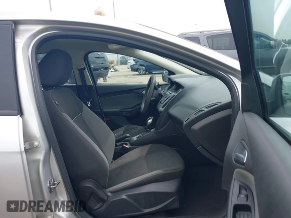 2013 Ford Focus SE with VIN 1FADP3K20DL279912, listed as a IAAI auction lot 41879460 with 189,782 mi miles. Bid and sale history available at carsss.com. Image 5.