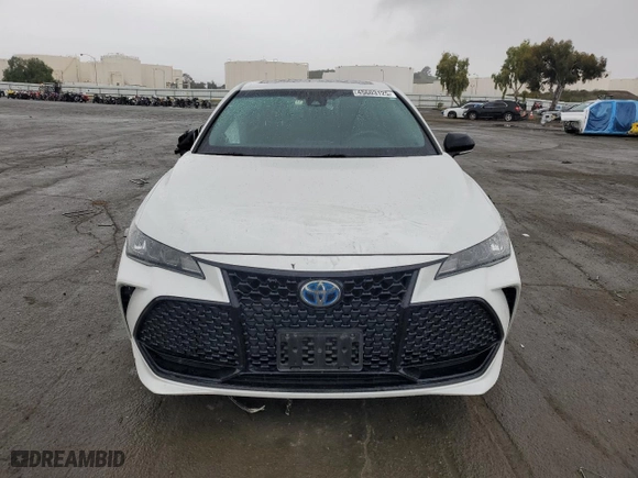 2019 Toyota Avalon Hybrid Limited with VIN 4T1B21FB8KU005018, listed as a Copart auction lot 45603125 with 111,976 mi miles and Salvage Title. Bid and sale history available at carsss.com. Image 5.
