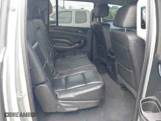 2019 Chevrolet Suburban LT with VIN 1GNSCHKC6KR372891, listed as a IAAI auction lot 41870878 with 92,161 mi miles. Bid and sale history available at carsss.com. Image 8.