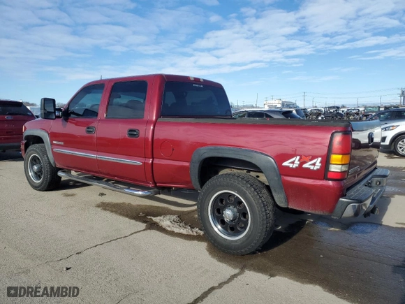 2004 GMC Sierra 2500 Crew Cab SLE with VIN 1GTGK23U64F211175, listed as a Copart auction lot 44129955 with 197,775 mi miles and Salvage Title. Bid and sale history available at carsss.com. Image 2.