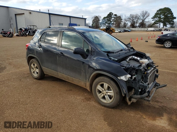 2022 Chevrolet Trax LT with VIN KL7CJLSM0NB516282, listed as a Copart auction lot 43258405 with 52,490 mi miles and Salvage Title. Bid and sale history available at carsss.com. Image 4.