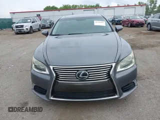 2013 Lexus LS 460 с VIN JTHCL5EF8D5017831, выставлен на аукционе IAAI как лот 42709181 с пробегом 72 271 миль миль и . История ставок и продаж доступна на DreamBid. Изображение 12.