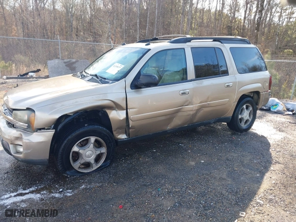 2005 Chevrolet TrailBlazer LS with VIN 1GNES16S356113516, listed as a IAAI auction lot 41395577 with 267,799 mi miles. Bid and sale history available at carsss.com. Image 6.