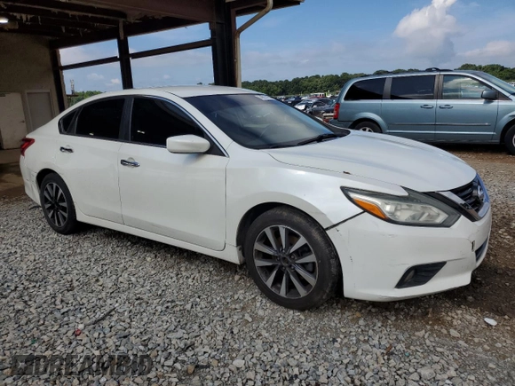 2017 Nissan Altima SV with VIN 1N4AL3AP4HC281471, listed as a Copart auction lot 64627475 with 153,933 mi miles and Clean title. Bid and sale history available at DreamBid. Image 4.
