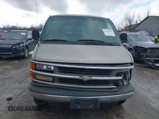2002 Chevrolet Express with VIN 1GAGG25R121216538, listed as a IAAI auction lot 41573071 with 205,409 mi miles and . Bid and sale history available at carsss.com. Image 12.