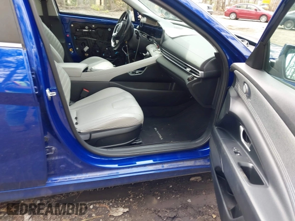 2021 Hyundai Elantra Limited with VIN 5NPLP4AG6MH025053, listed as a IAAI auction lot 41739153 with 66,012 mi miles and . Bid and sale history available at DreamBid. Image 5.