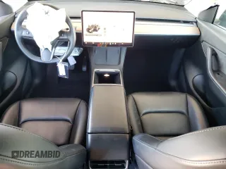 2021 Tesla Model Y Long Range z VIN 5YJYGDEEXMF207223, wystawiony jako Copart lot #48800445 z przebiegiem 44 508 mil mil oraz Szkoda całkowita • Salvage title. Historia ofert i sprzedaży dostępna na DreamBid. Obrazek 8.