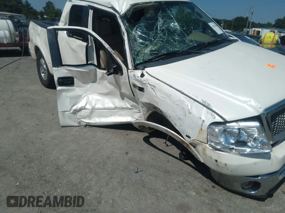 2008 Ford F-150 XLT с VIN 1FTPX14V08FC02030, выставлен на аукционе IAAI как лот 42637898 с пробегом 101 181 миль миль и . История ставок и продаж доступна на DreamBid. Изображение 6.