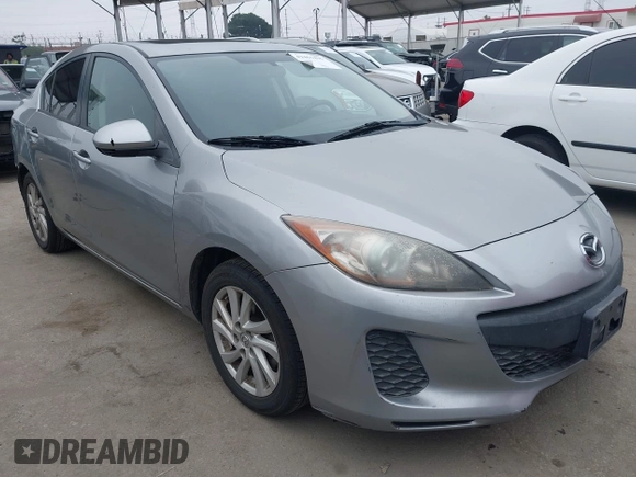 2012 Mazda 3 i Touring z VIN JM1BL1V85C1547347, wystawiony jako IAAI lot #42461435 z przebiegiem 141 842 mil mil oraz . Historia ofert i sprzedaży dostępna na DreamBid. Obrazek 1.