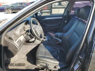 2005 BMW 3 Series 325i z VIN WBAEV33495KN98749, wystawiony jako Copart lot #78727724 z przebiegiem 173 936 mil mil oraz Szkoda całkowita • Salvage title. Historia ofert i sprzedaży dostępna na DreamBid. Obrazek 7.