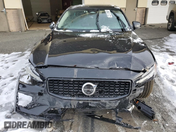 2025 Volvo S60 Plus with VIN 7JRL12GC0SG364646, listed as a Copart auction lot 44800375 with 7,378 mi miles and Salvage Title. Bid and sale history available at carsss.com. Image 5.