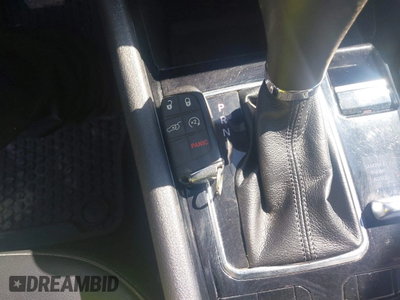 2022 Jeep Compass Latitude z VIN 3C4NJDBB4NT197015, wystawiony jako IAAI lot #42074901 z przebiegiem 61 498 mil mil oraz . Historia ofert i sprzedaży dostępna na DreamBid. Obrazek 11.