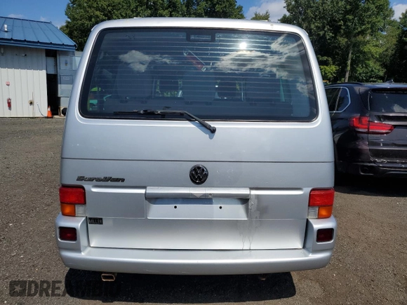 2003 Volkswagen EuroVan MV с VIN WV2MB47023H044047, выставлен на аукционе Copart как лот 71014624 с пробегом 189 485 миль миль и Чистый • Clean title. История ставок и продаж доступна на DreamBid. Изображение 6.