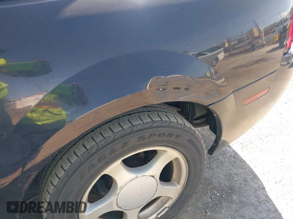 2001 Ford Mustang Standard z VIN 1FAFP404X1F171021, wystawiony jako IAAI lot #41998734 z przebiegiem Nie podano mil oraz . Historia ofert i sprzedaży dostępna na DreamBid. Obrazek 12.