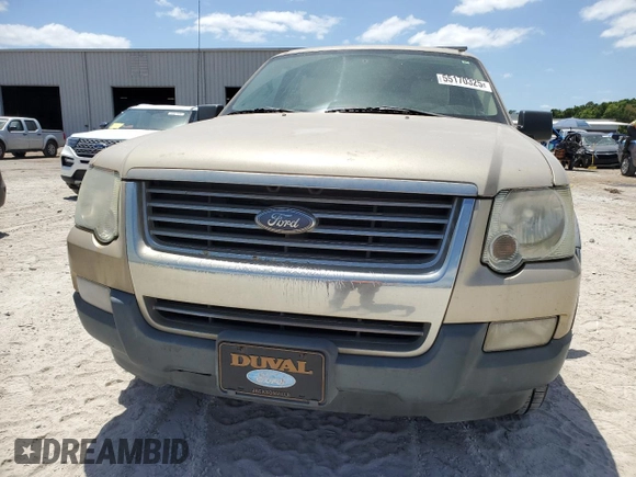 2007 Ford Explorer XLT z VIN 1FMEU63E57UA67552, wystawiony jako Copart lot #55170325 z przebiegiem 158 822 mil mil oraz Czysty tytuł • Clean title. Historia ofert i sprzedaży dostępna na DreamBid. Obrazek 5.