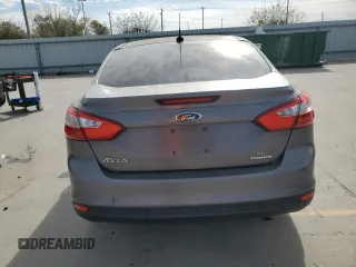 2013 Ford Focus SE z VIN 1FADP3F25DL149392, wystawiony jako Copart lot #82422434 z przebiegiem 169 525 mil mil oraz Szkody całkowita. Historia ofert i sprzedaży dostępna na DreamBid. Obrazek 6.