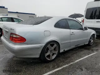 2001 Mercedes-Benz CLK-Class with VIN WDBLJ65G11F169587, listed as a Copart auction lot 47823105 with 0 mi miles and Salvage Title. Bid and sale history available at carsss.com. Image 3.